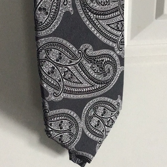 EUC Jones New York tie - Picture 2 of 3